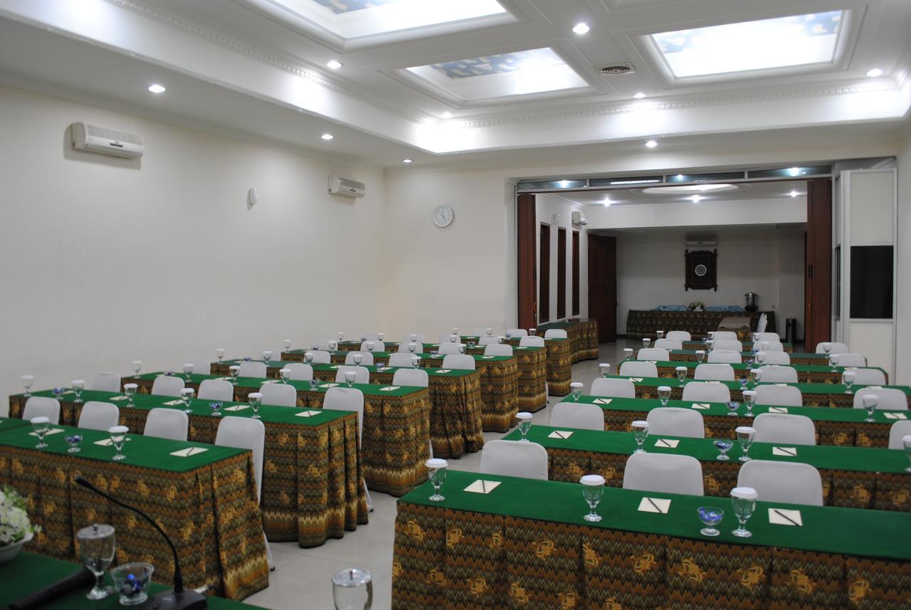 Hotel Wisata Baru Серанг Екстериор снимка