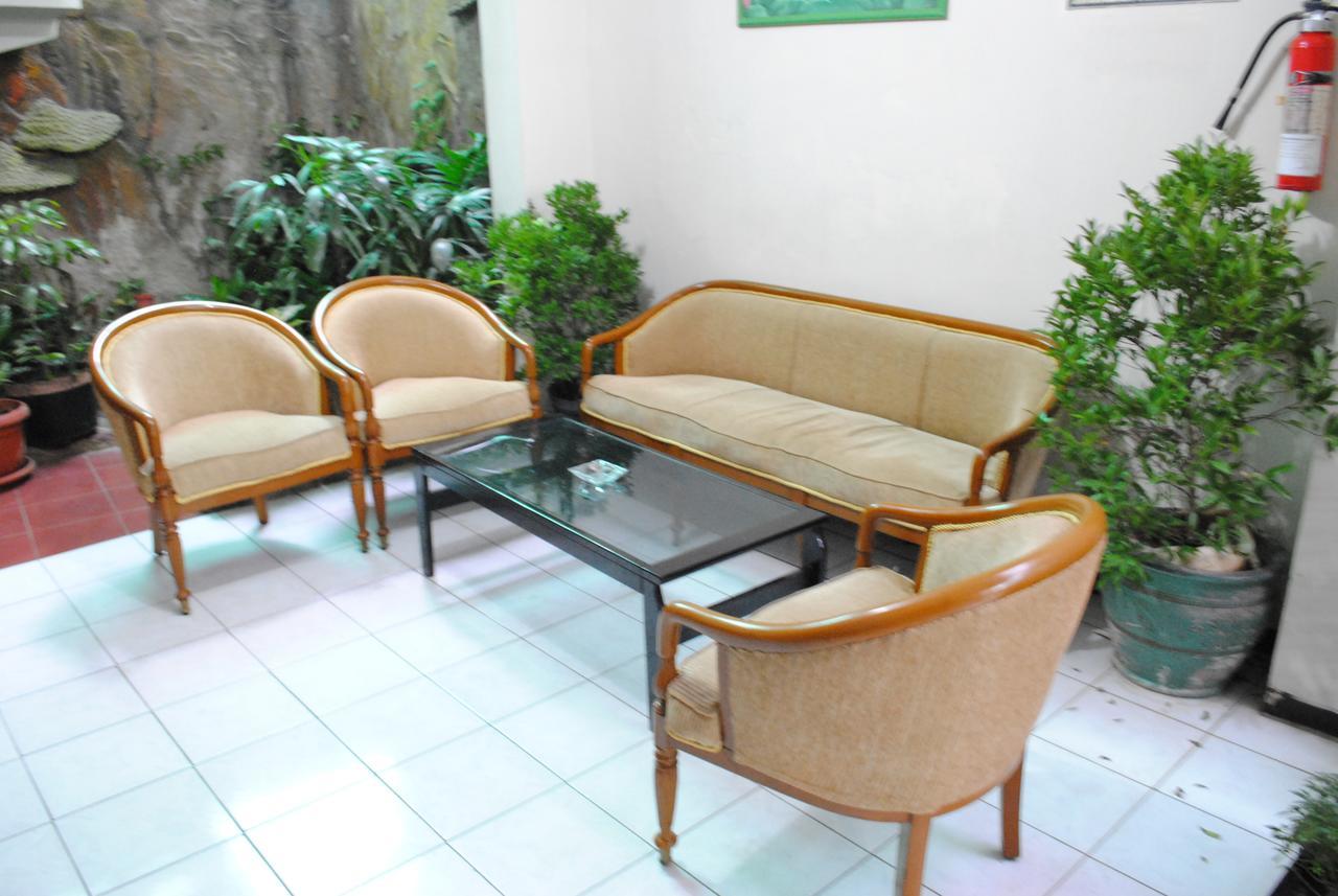 Hotel Wisata Baru Серанг Екстериор снимка